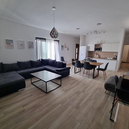 Apartments Leticia Vrsi Habitación foto
