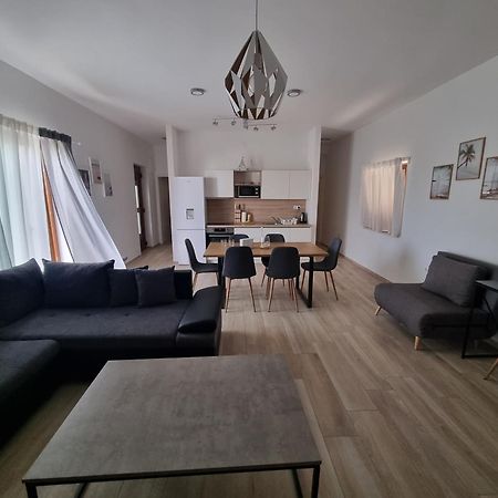 Apartments Leticia Vrsi Habitación foto