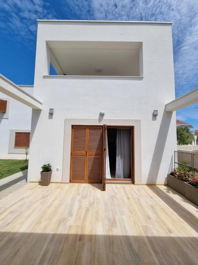 Apartments Leticia Vrsi Exterior foto
